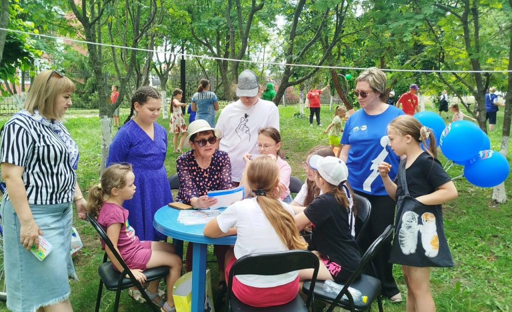 Литературно-игровая площадка «Пусть детство звонкое смеётся»
